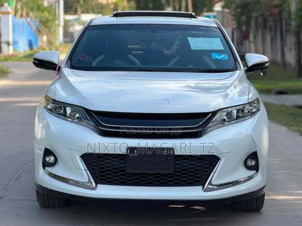 Toyota Harrier 2016 Beige