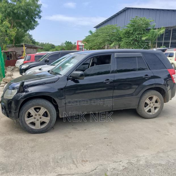 Suzuki Grand Vitara 2.5 LX 2004 Black