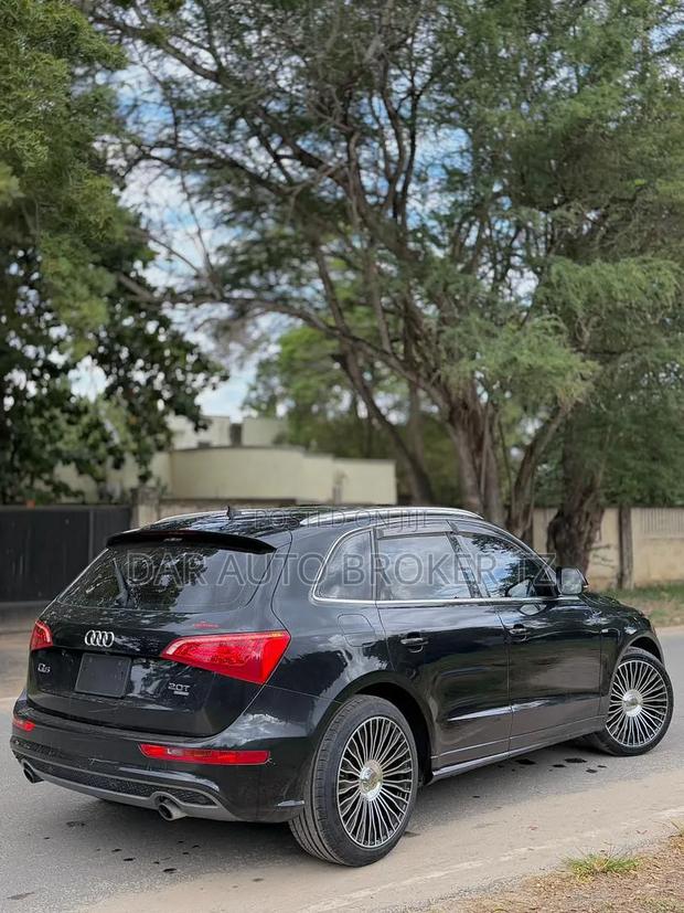 Audi Q5 2011 Black
