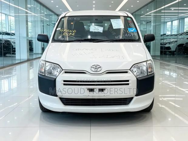 Toyota Probox 2015