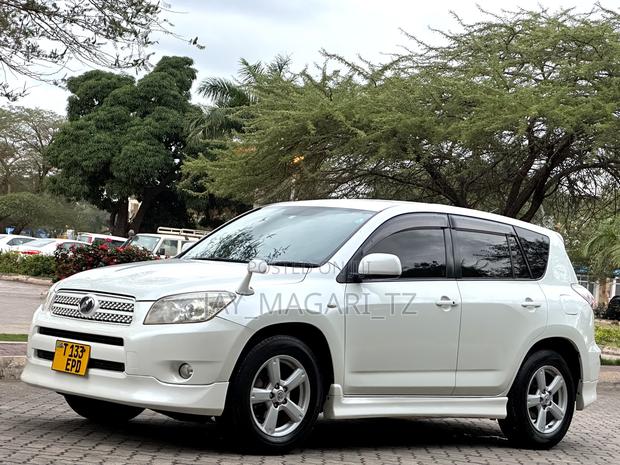Toyota RAV4 2007 White