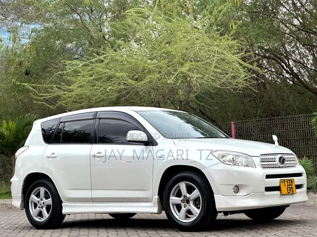 Toyota RAV4 2007 White