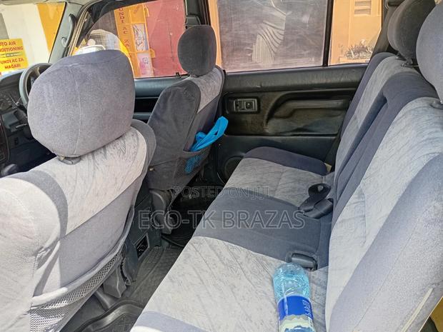 Toyota Land Cruiser Prado 2000 White
