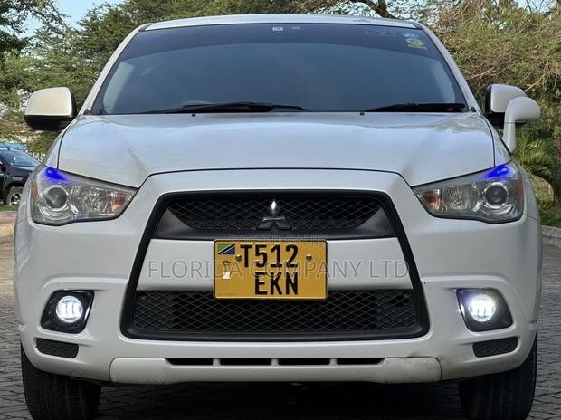 Mitsubishi RVR 2010 White