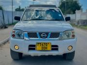 Nissan Hardbody 2005 White for sale