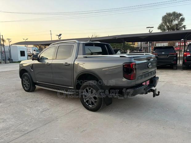 Ford Ranger Wildtrak 2023 Gray