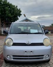 Toyota Sienta 2004 Silver for sale