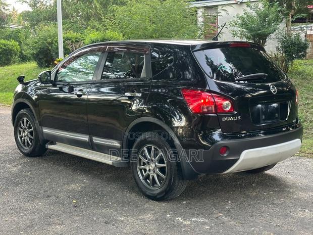 Nissan Dualis 2012 Black