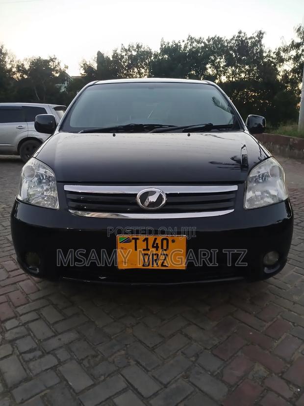 Toyota Raum 2005 Black