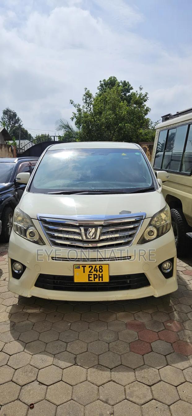 Toyota Alphard 2011 Pearl