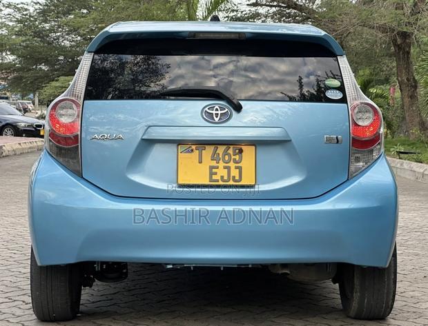 Toyota Aqua 2014 Blue