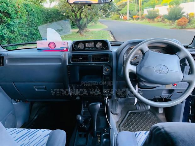 Toyota Land Cruiser Prado 2006 Blue