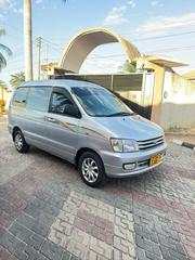 Toyota Noah 2001 for sale