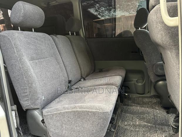Toyota Voxy 2006 Silver