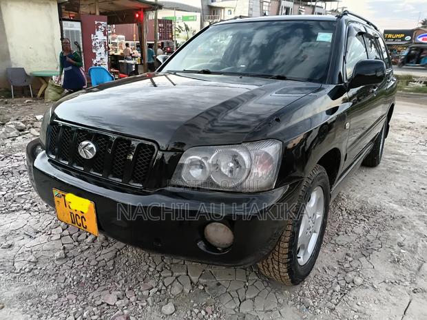 Toyota Kluger 2002 Black