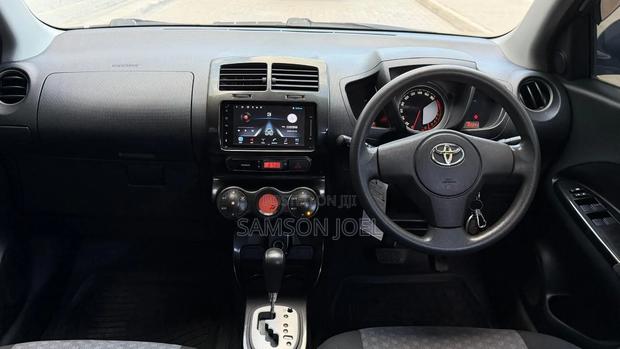 Toyota IST 2007 Silver