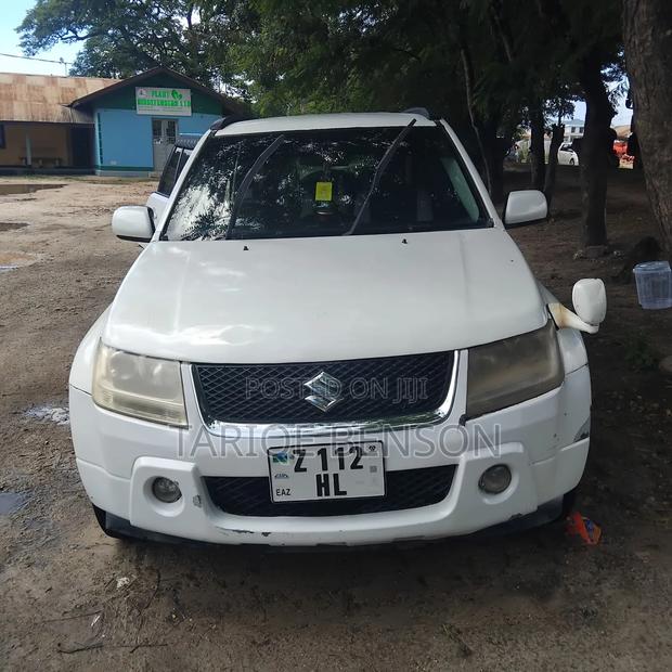 Suzuki Grand Vitara 2004 White