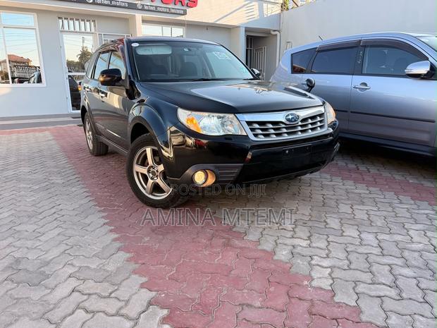 Subaru Forester 2.5X Premium 2011 Black