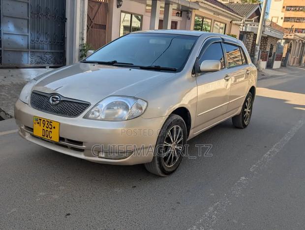 Toyota Corolla RunX 2005 Beige