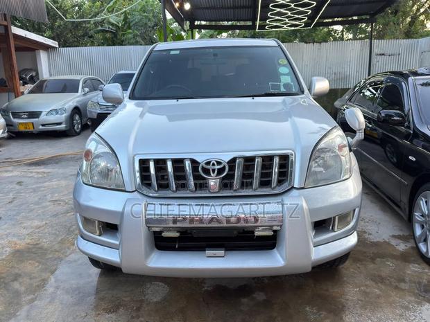 Toyota Land Cruiser Prado 2005 Silver