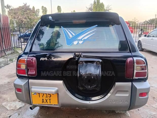 Toyota RAV4 2004 Black
