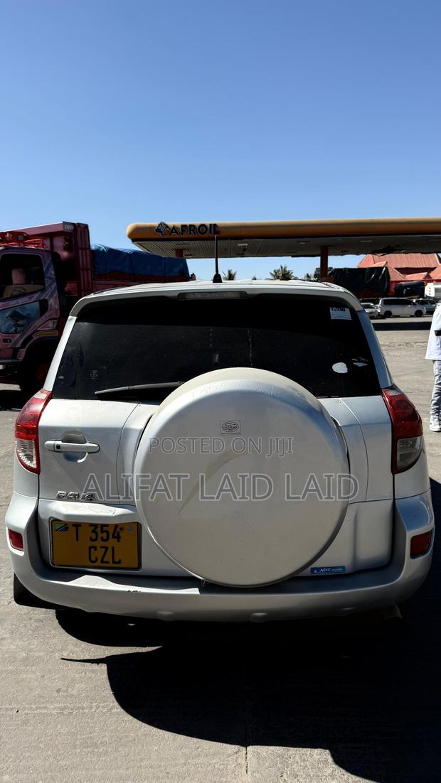 Toyota RAV4 2.4 2005 Silver