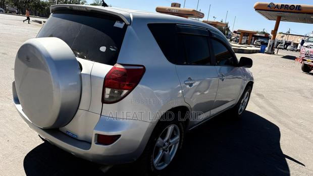 Toyota RAV4 2.4 2005 Silver