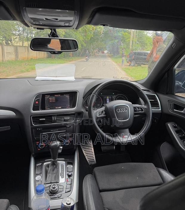 Audi Q5 2011 Black