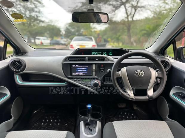 Toyota Aqua 2013 Blue