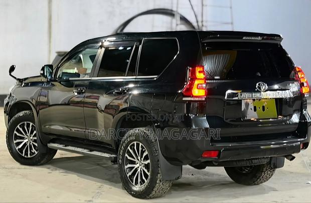 Toyota Land Cruiser Prado 2020 Black