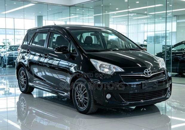 Toyota Ractis 2013 Black