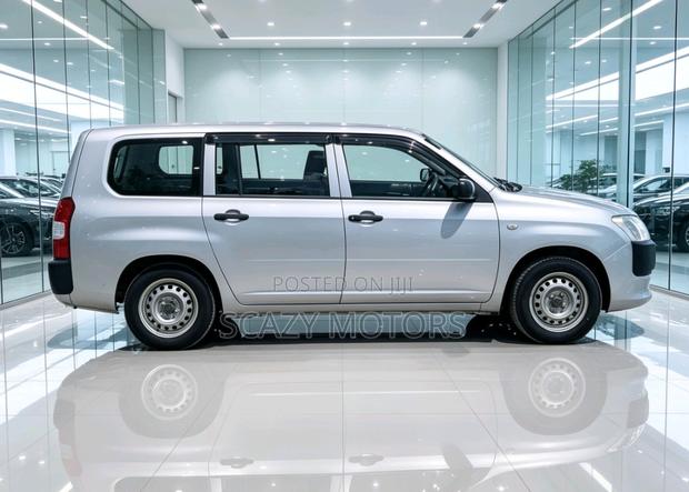 Toyota Succeed SV Premium 2016 Silver