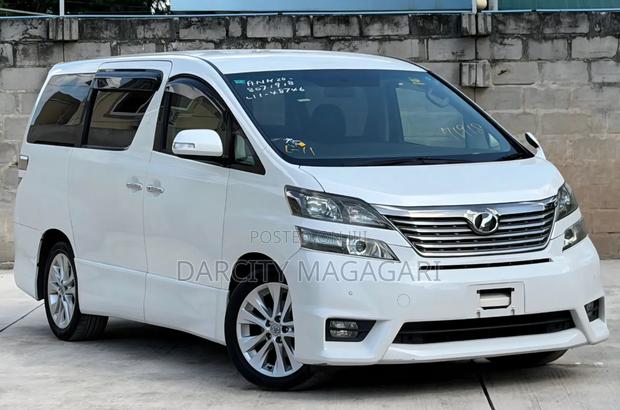 Toyota Alphard 2009 White