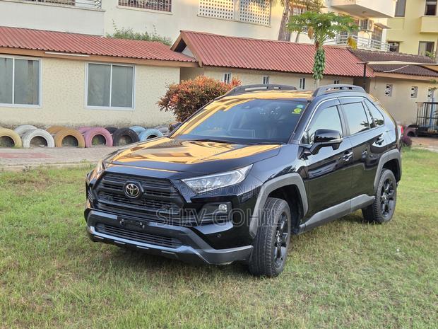 Toyota RAV4 Adventure 2021 Black