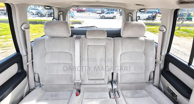 Toyota Land Cruiser 2005 White