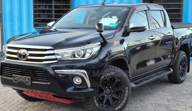 Toyota Hilux 2018 Black