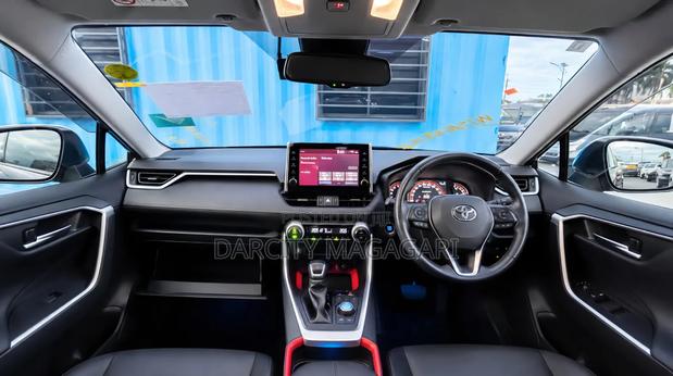 Toyota RAV4 2021