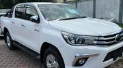 Toyota Hilux 2018 White for sale