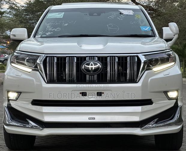 Toyota Land Cruiser Prado 2021 White