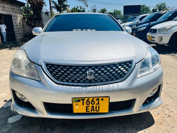 Toyota Crown 2008 Silver