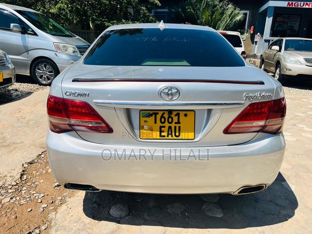 Toyota Crown 2008 Silver