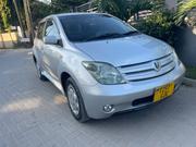 Toyota IST 2005 Silver for sale