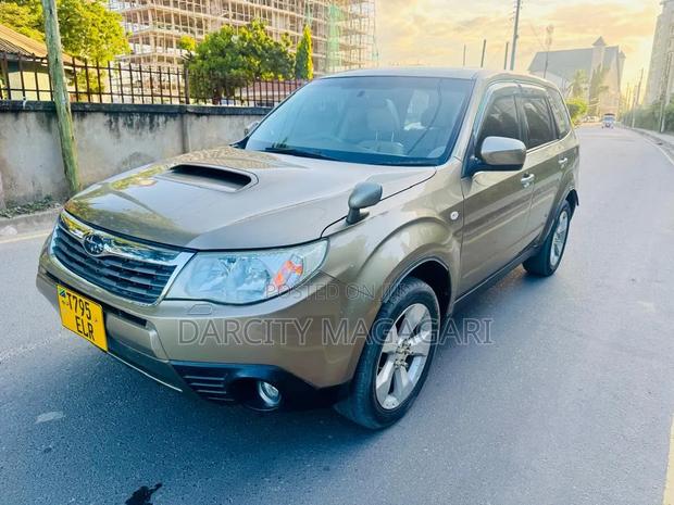 Subaru Forester 2009 Gold