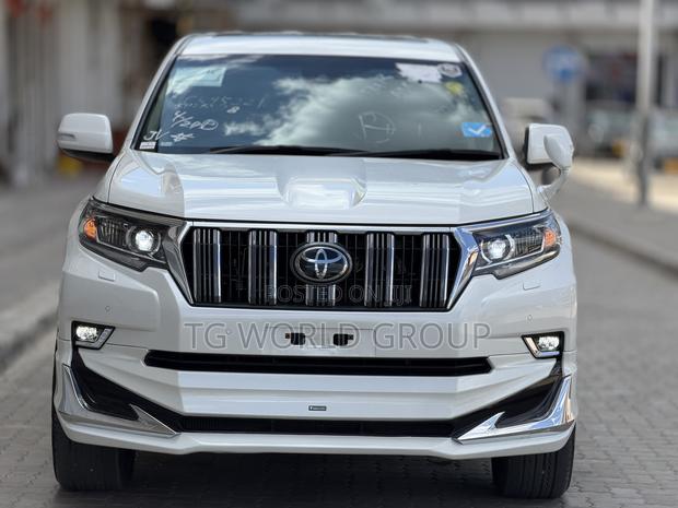Toyota Land Cruiser Prado 2.8 2021 White