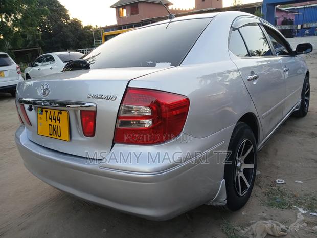 Toyota Premio 2005 Silver