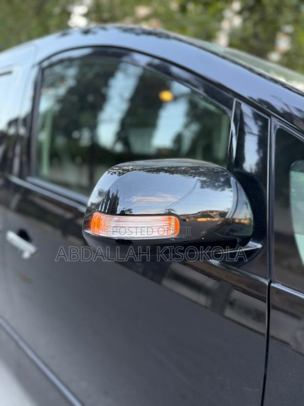 Toyota Alphard 2.4 Petrol FWD 2011 Black
