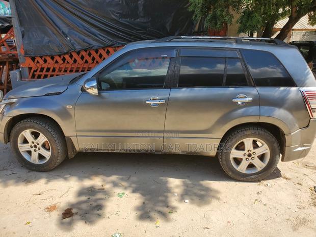 Suzuki Escudo 2008 Silver