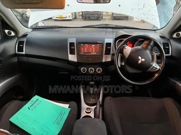 Mitsubishi Outlander 2008 White