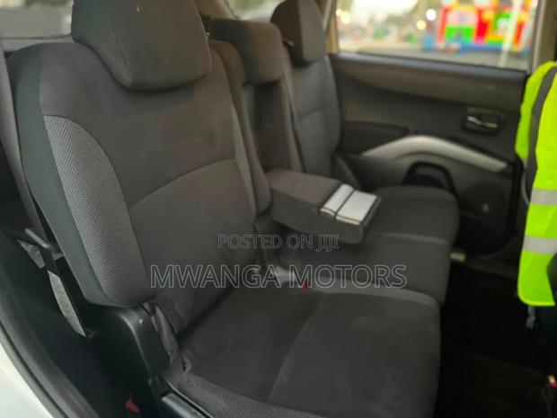 Mitsubishi Outlander 2008 White