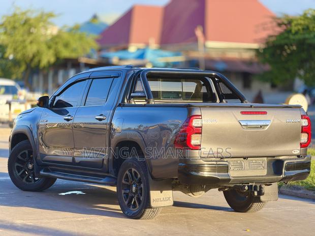 Toyota Hilux 2.8 Diesel 2020 Gray